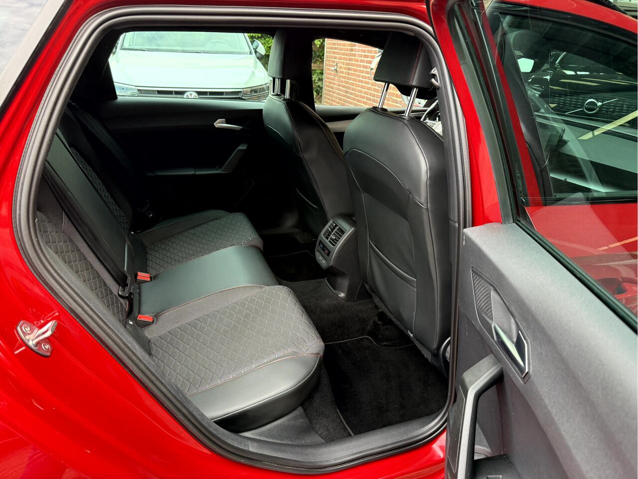 Seat LEON Sportstourer 1.5 eTSI FR Launch Edition Virt.Cockpit, 17''Lmv, App Connect, Sfeer Verlichting