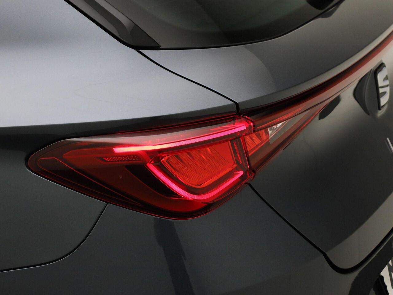 Seat LEON Sportstourer 1.5eTSI/150PK Style DSG · Camera + Parkeersensoren · Keyless · Apple/Android Car Play · Garantie tot maart 2029