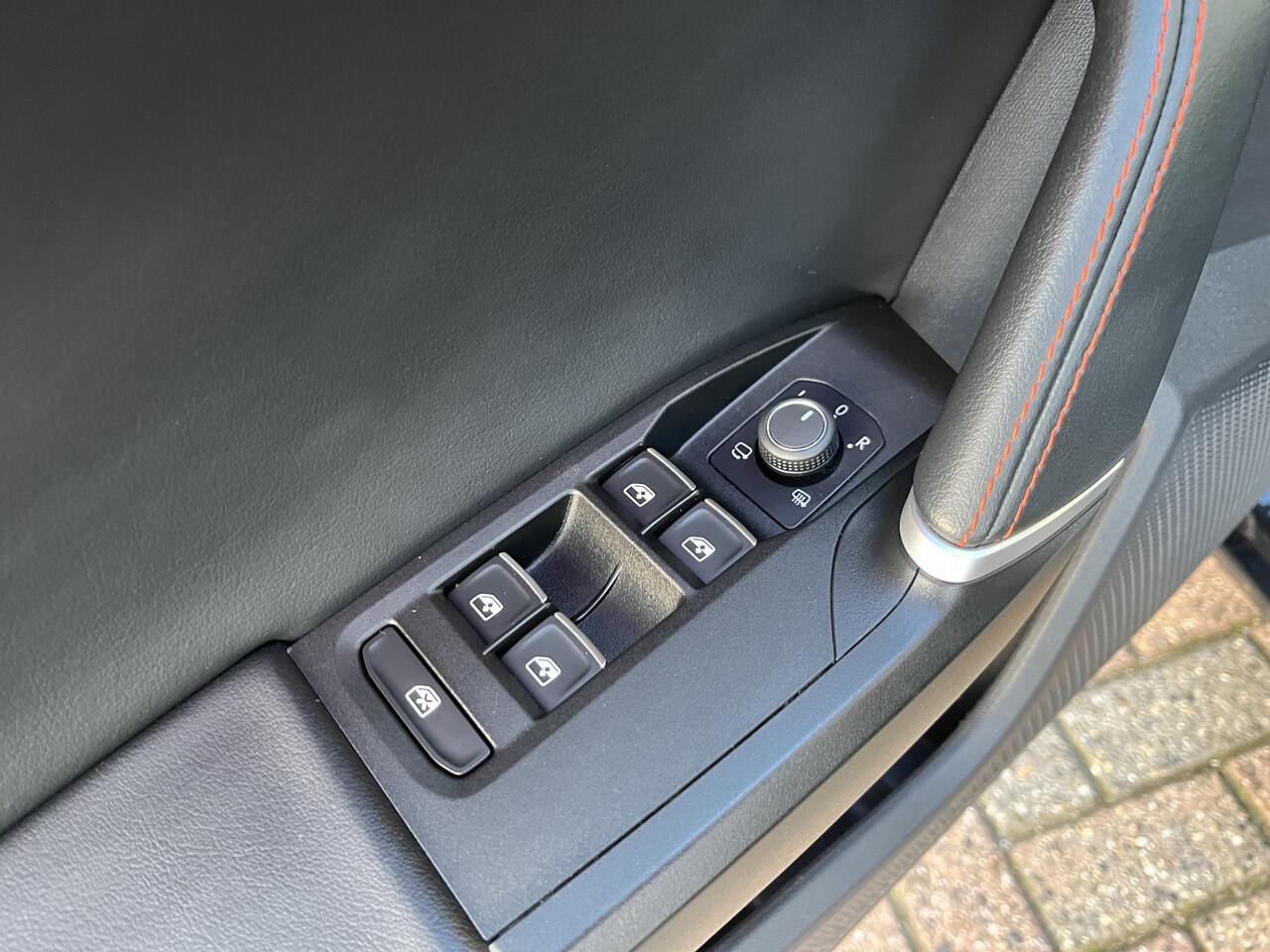 Seat LEON Sportstourer 1.4 TSI eHybrid PHEV FR / AUTOMAAT/ PANO/ FULL LINK/ STOEL + STOELVERW./ ELEK. STOELEN/ PARK. SENSOREN + CAMERA/ LED/ ADAPT. CRUISE/ DAB/ 18'' LMV