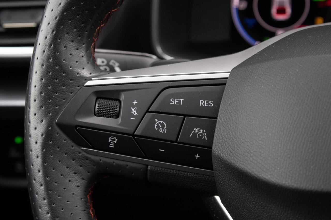 Seat LEON 1.4 TSI eHybrid PHEV FR Bus. Int. PANO CAMERA ADAPTIEF