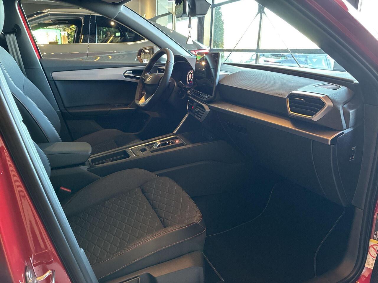 Seat LEON FR Business 1.5 TSI eHybrid 150 kW / 204 PK Hatchb 6 versn. DSG | Panoramadak | matrix led | Safe & driving pack | Herwaardering!