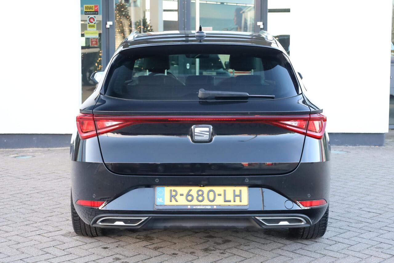 Seat LEON Sportstourer 1.5 TSI FR Business Intense dealer onderhoud camera navigatie Full LED ACC adaptieve cruise control sfeerverlichting digital cockpit stoelverwarming parkeersensoren voor en achter stuurwiel verwarming lederen multifunctioneel stuurwiel 17" LM