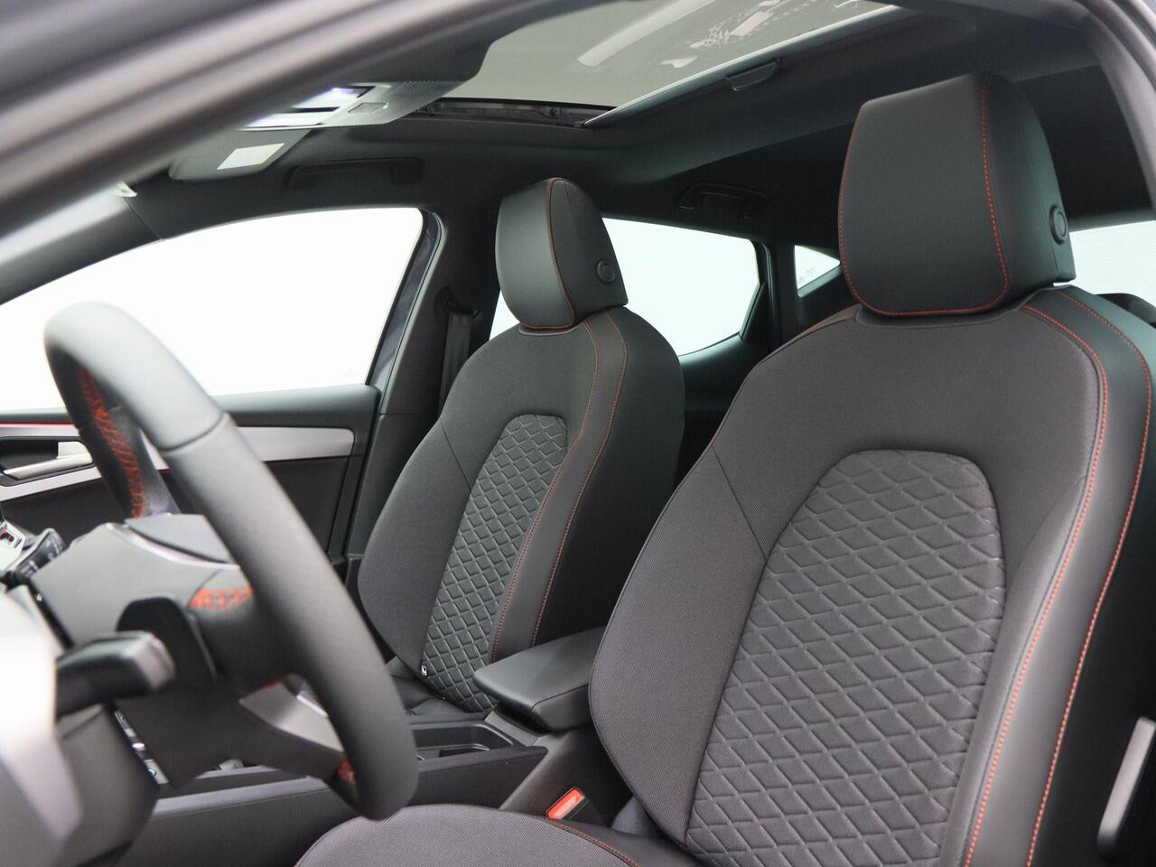 Seat LEON FR Business 1.5 TSI eHybrid PHEV 204pk | Panoramadak | Adaptive cruise control | Stoelverwarming | Black pack