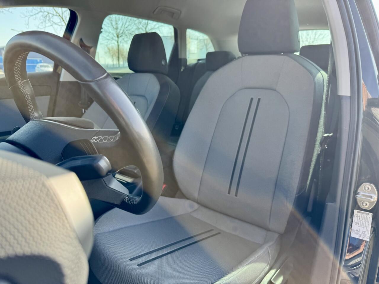 Seat LEON Sportstourer 1.0 eTSI Style Business intens | Camera | Carplay