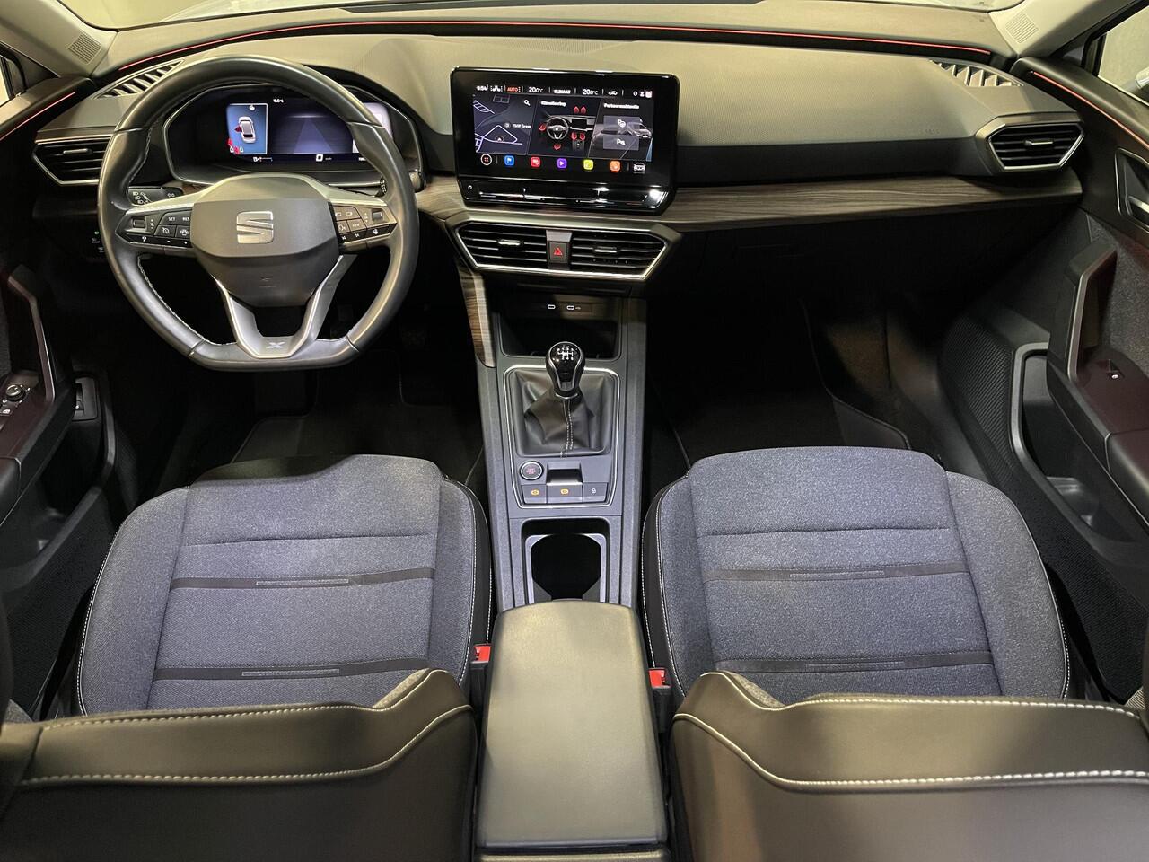 Seat LEON Sportstourer 1.5 TSI Xcellence 18"/Dodehoek/Stoel + stuurverwarming/Keyless/Adaptieve cruise/Apple Carplay & Android Auto/PDC