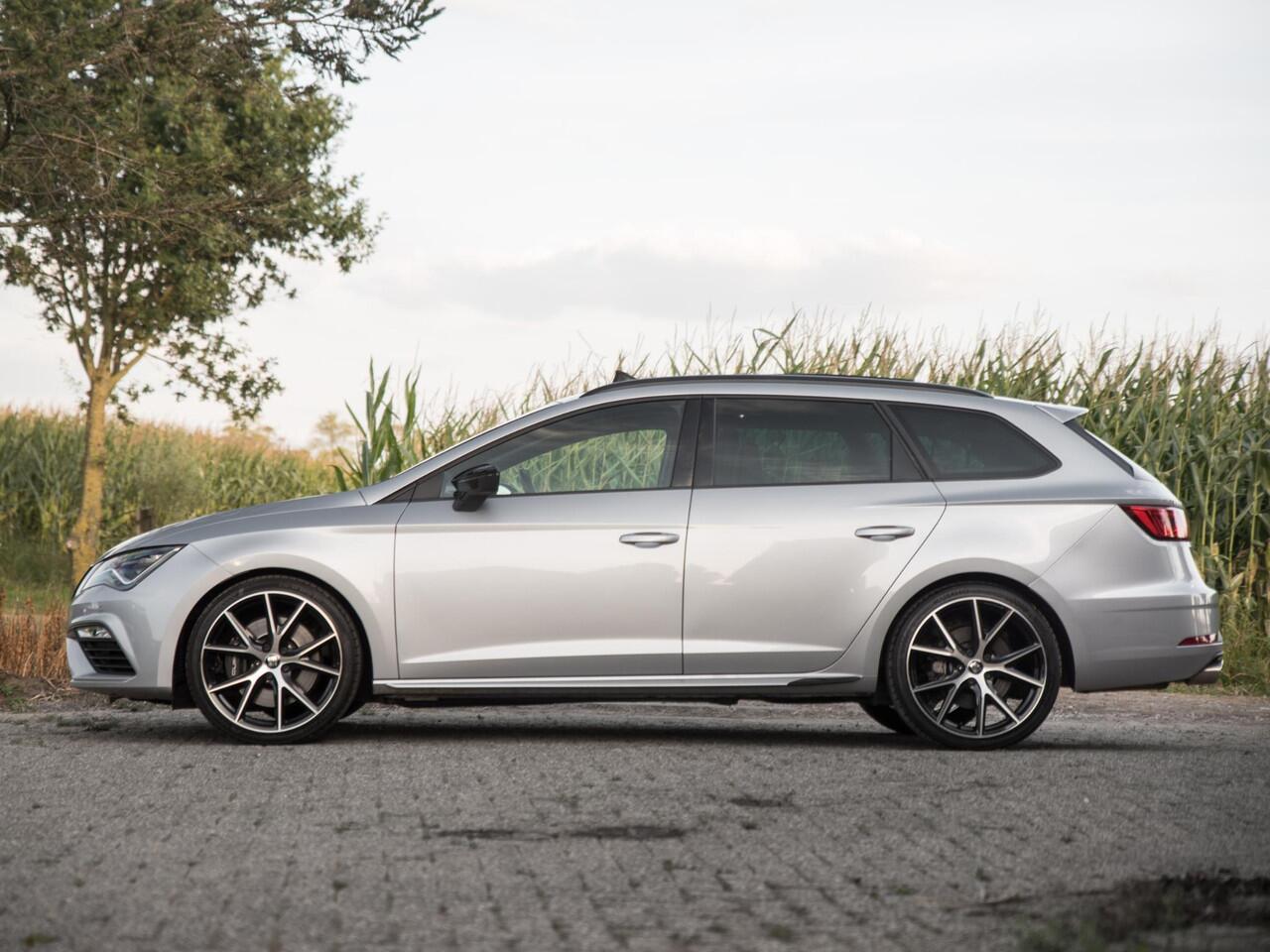 Seat LEON ST 2.0 4DRIVE CUPRA Pano Virtual Keyless Schaal