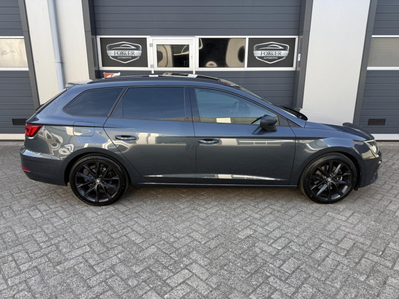 Seat LEON 1.5 TSI FR Ult.Ed.Bl NAP Pano ACC Carplay virtual Led Camera Be
