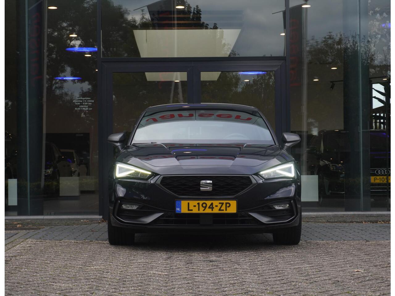 Seat LEON 1.5 TSI FR Business Intense | Stuurverw | Carplay | ACC | Navi | Keyless | 18"