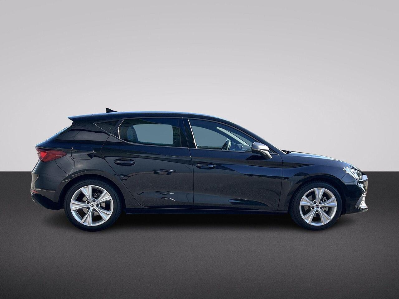 Seat LEON 1.0 TSI FR Business 110 pk | Verlengde garantie | Navigatie | Parkeersensoren achter | Full LED koplampen | Stoelverwarming |