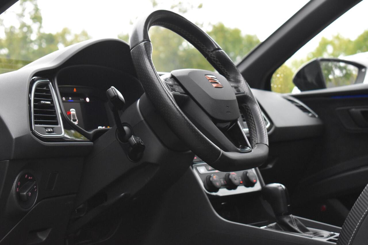 Seat LEON 2.0 TSI CUPRA Pano BBD Camera Carplay