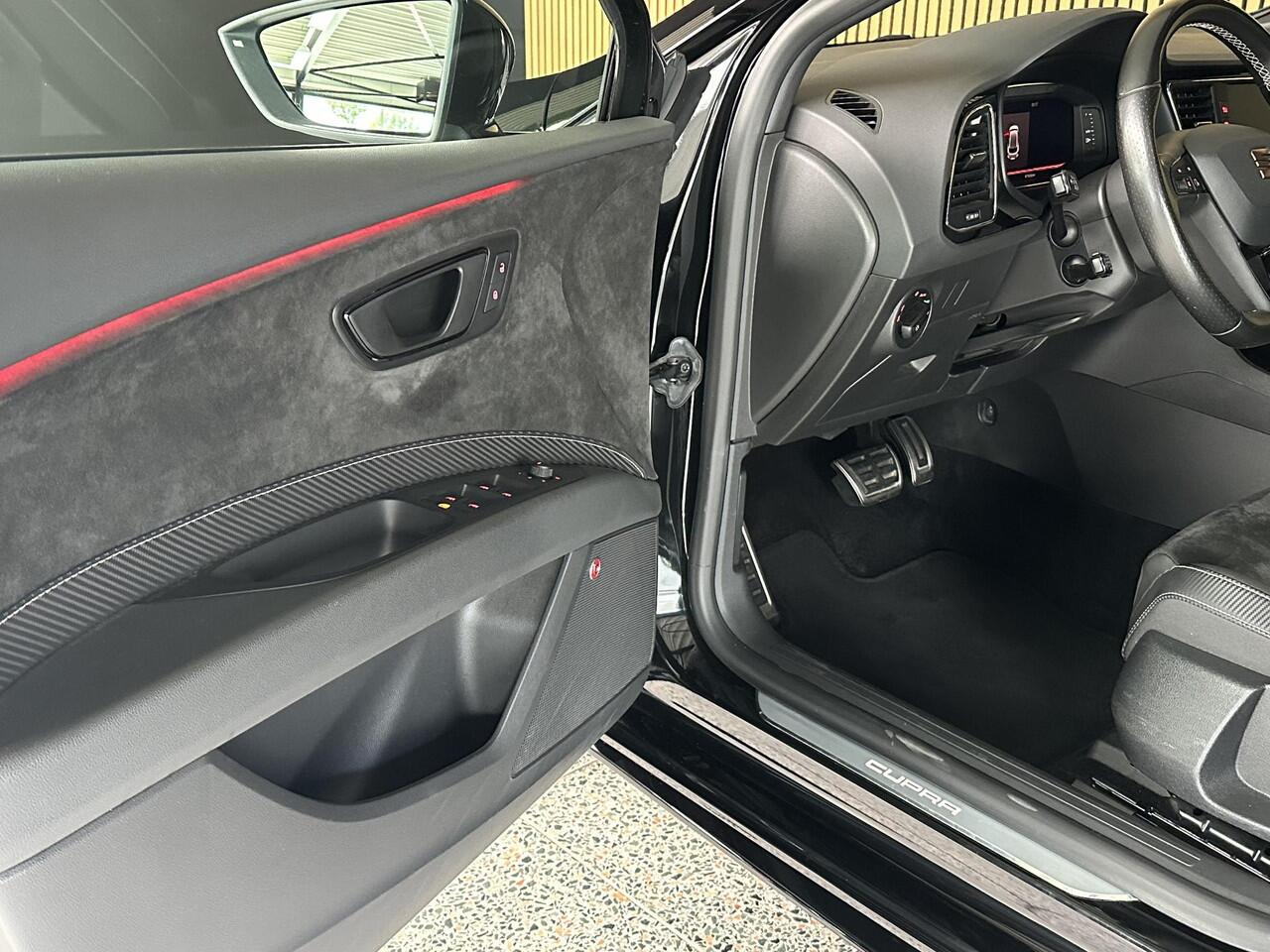 Seat LEON ST Cupra 2.0 TSI CUPRA Schuif kantel dak | Beats audio | Camera