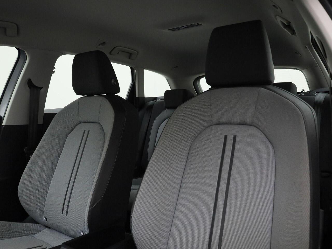 Seat LEON Sportstourer 1.5e TSI 150PK Style DSG automaat · Navigatie · Parkeersensoren · Lane assist · All-season banden ·