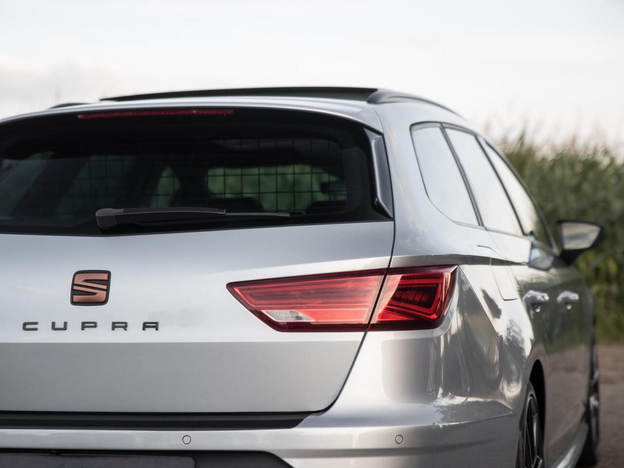 Seat LEON ST 2.0 4DRIVE CUPRA Pano Virtual Keyless Schaal