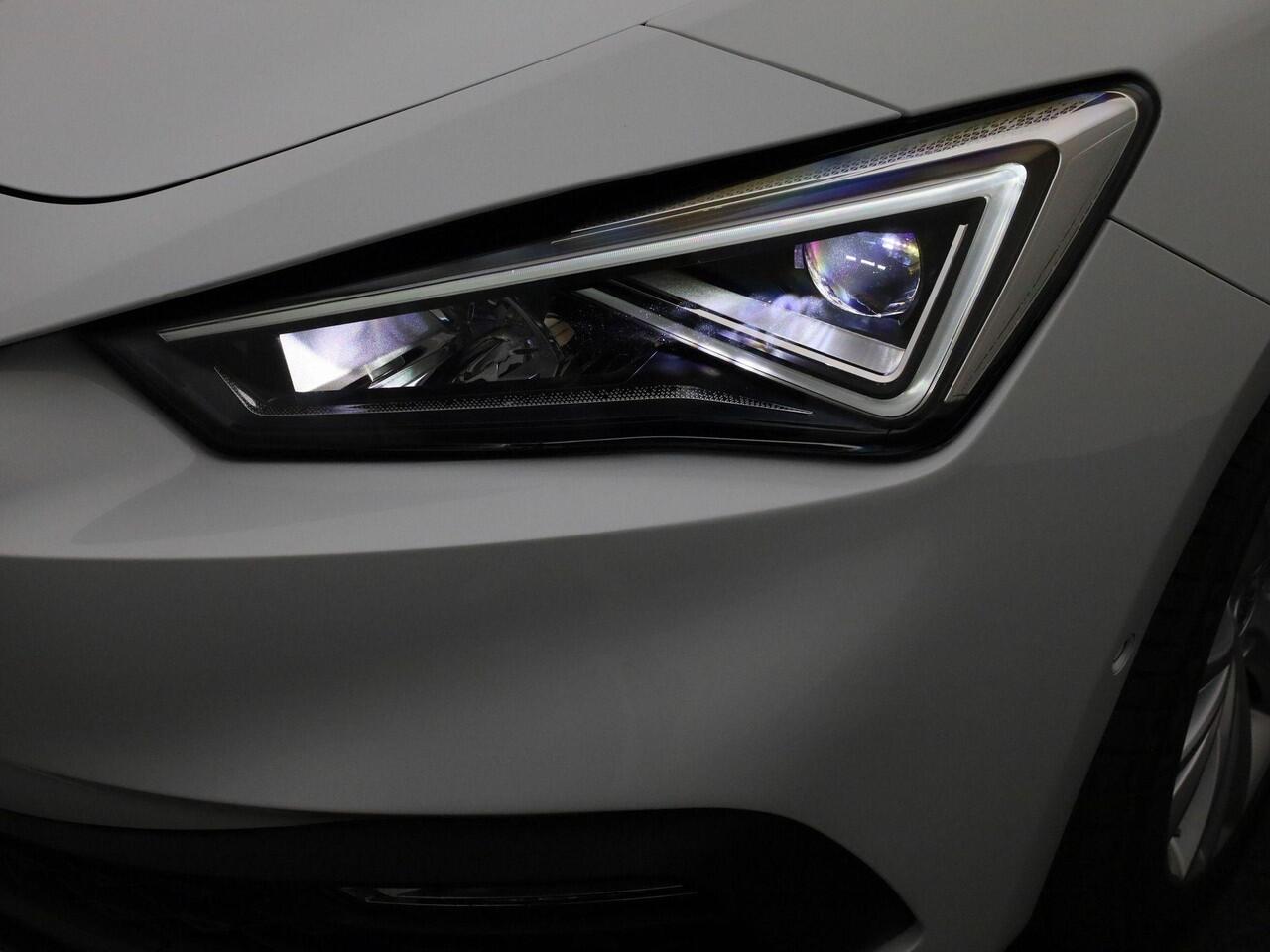 Seat LEON Sportstourer 1.5eTSI/150PK Style DSG · Camera + Parkeersensoren · Keyless · Apple/Android Car Play · Garantie tot maart 2029 · TOPDEAL