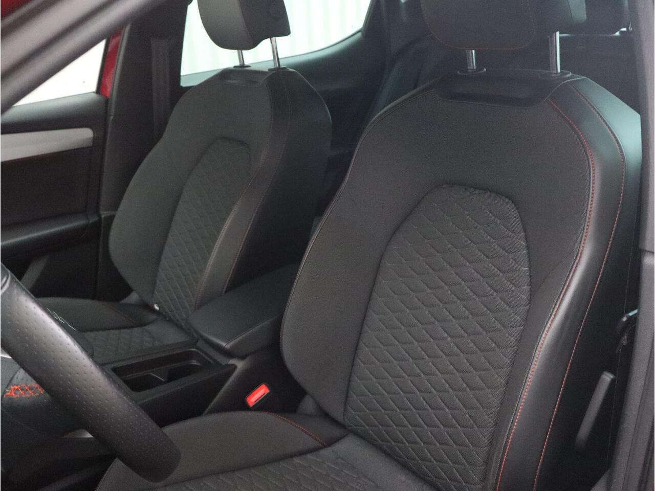 Seat LEON FR Launch Edition 1.5 TSI 150pk H6 | NAVI | CAMERA | TREKHAAK | BEATS AUDIO |