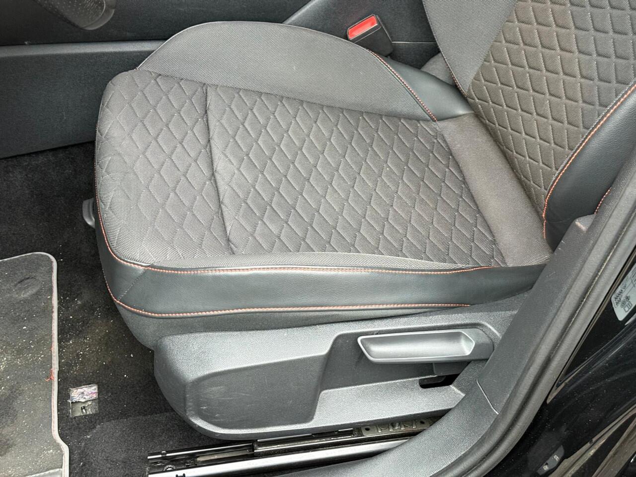 Seat LEON Sportstourer 1.5 TSI FR Business Intense