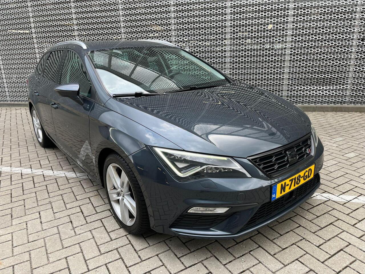 Seat LEON ST 1.5 TSI FR Ultimate Edition Black / Beats / Navigatie / Climate contole / App connect / Parkeersensoren V+A / Lichtmetaal 17 inch /