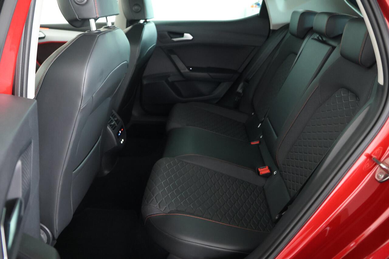 Seat LEON 1.5 TSI FR / LED / Navi / ACC / Cam / DAB