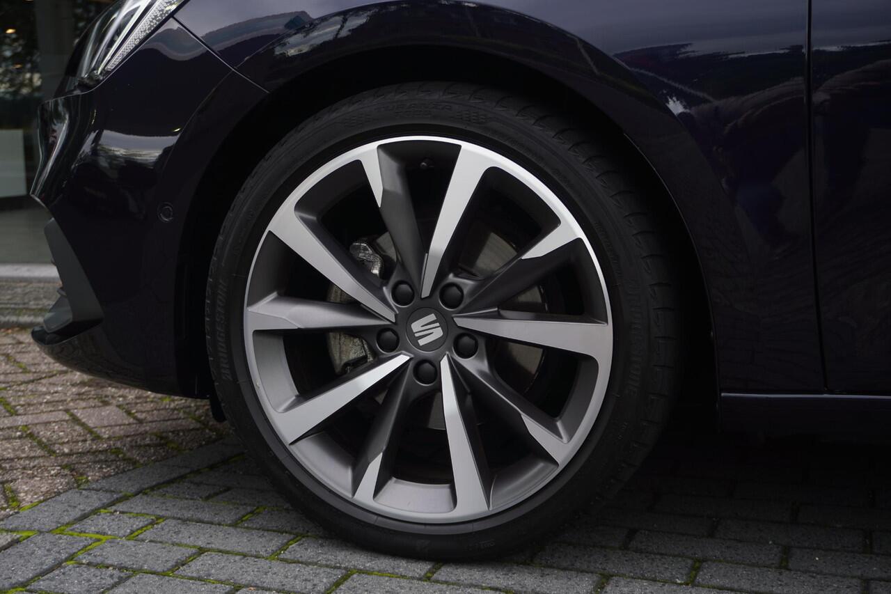Seat LEON 1.5 TSI FR Business Intense | Stuurverw | Carplay | ACC | Navi | Keyless | 18"
