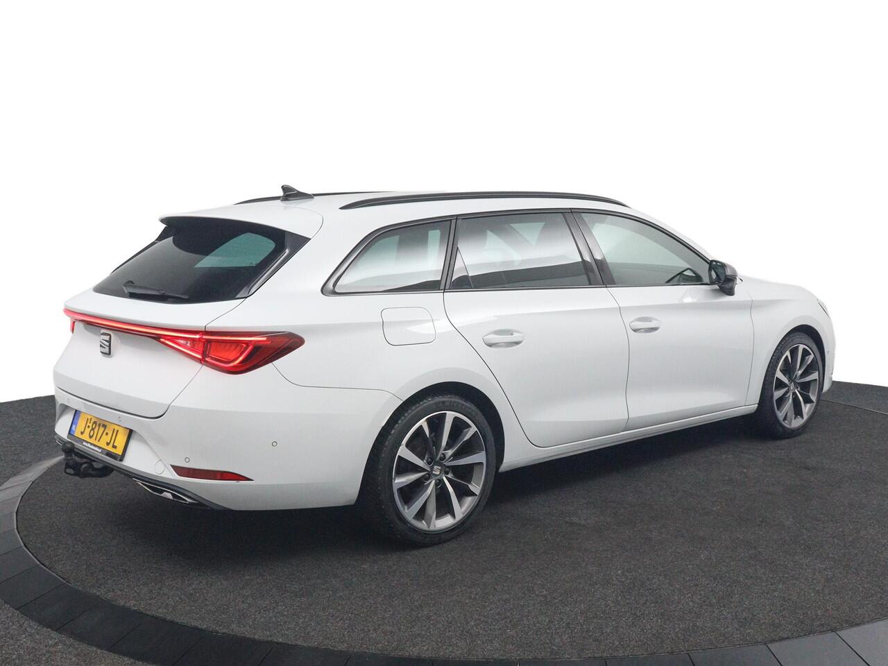 Seat LEON Sportstourer 1.5 TSI FR Launch Edition*ACC*HAAK*ECC*NAVI*LED*