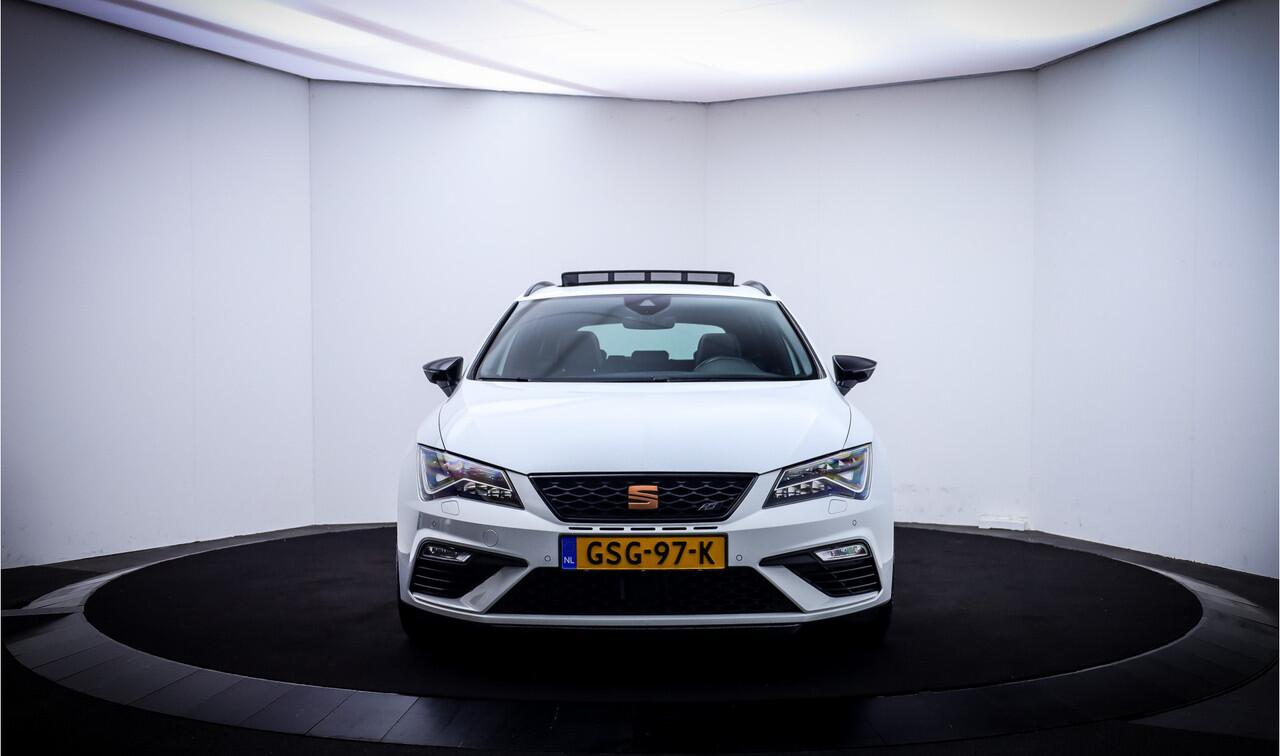 Seat LEON ST 2.0T 300Pk 4DRIVE CUPRA PANO | LEDER | DCC | VIRTUAL | CAMERA | CARPLAY | MILLTEK | ACC | STOELVERW | LMV 19''