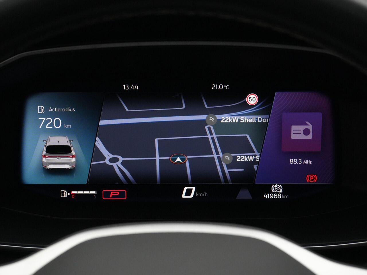 Seat LEON Sportstourer 1.0 eTSI 110 pk DSG Style Business Intense | LED koplampen | Trekhaak | Achteruitrijcamera | Stoel-/stuurverwarming | 16 inch