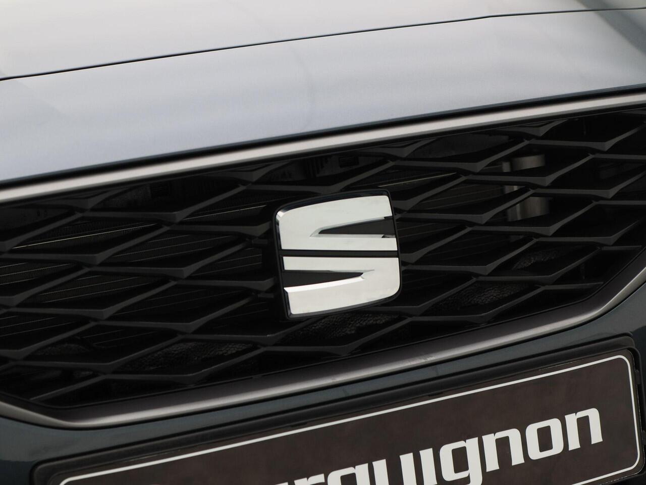 Seat LEON Sportstourer FR Business 1.5 TSI eHybrid PHEV 204pk | Trekhaak | Adaptive cruise control | Matrix LED | Achteruitrijcamera