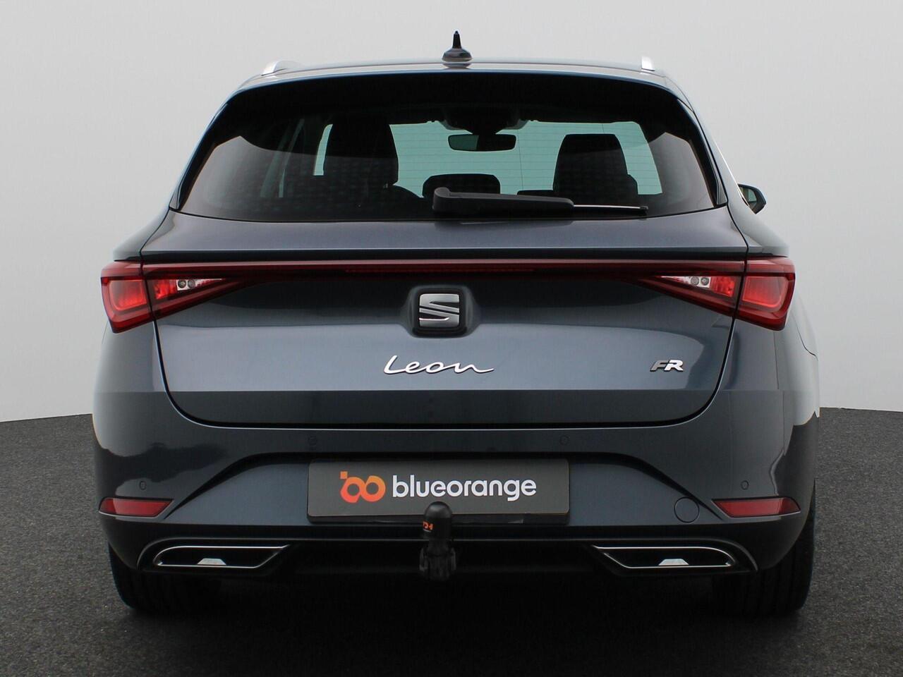 Seat LEON Sportstourer 1.5 eTSI FR Business Intense 150PK DSG Adaptieve Cruise Controle, Parkeersensoren Achter, Stoelverwarming, Clima, Navi, Full LED, Trekhaak, 17" LM Velgen