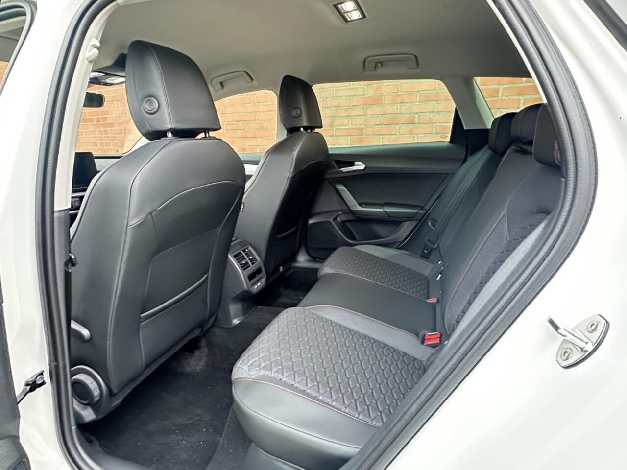 Seat LEON Sportstourer 1.4 TSI eHybride PHEV FR Business Intense 225PK SOH 94%