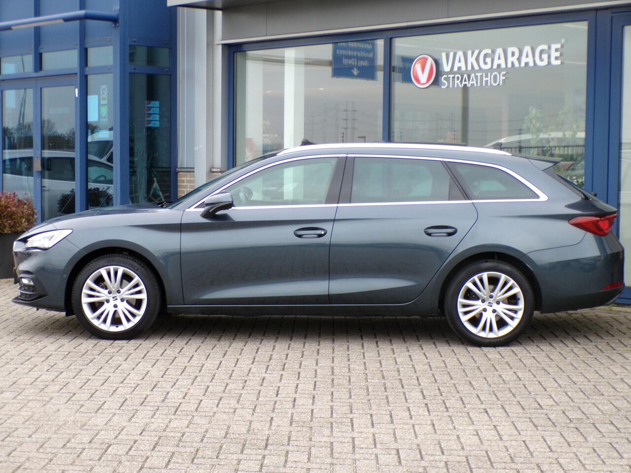 Seat LEON Sportstourer 1.5 TSI Style Launch Edition, Full LED / Trekhaak / Elektr. Schuifdak / Camera + Sensoren / Carplay + Android Auto