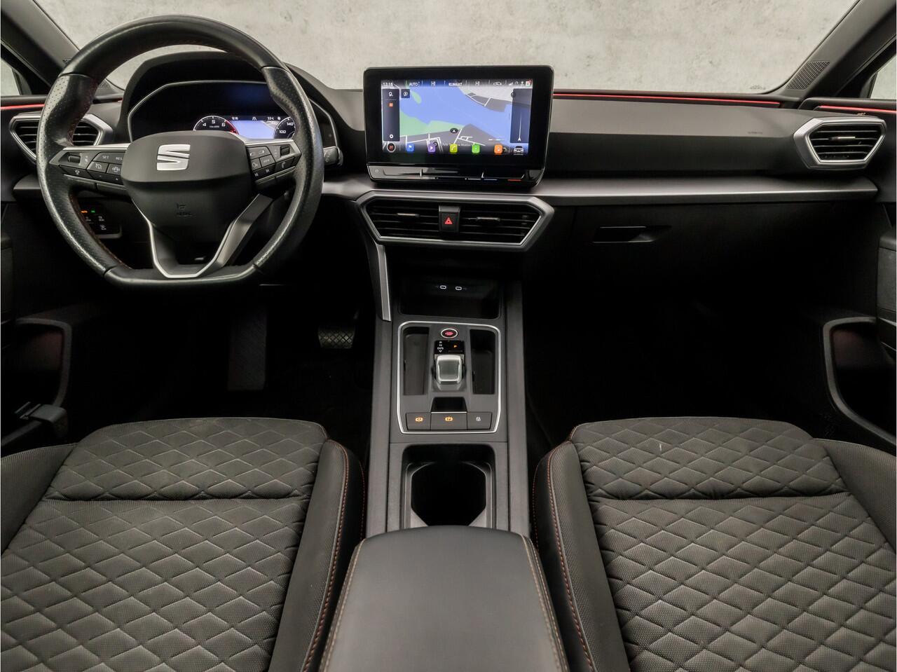 Seat LEON 1.0 TSI FR Intense Sport Automaat (APPLE CARPLAY, GROOT NAVI, CAMERA, TREKHAAK WEGKLAPBAAR, GETINT GLAS, SPORTSTOELEN, ADAPTIVE CRUISE, SFEERVERLICHTING, NIEUWSTAAT)