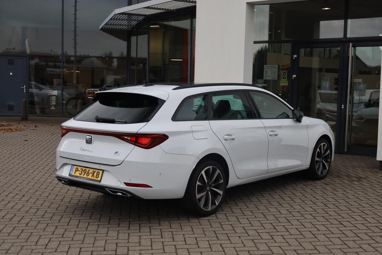 Seat LEON Sportstourer 1.4 TSI eHybrid PHEV FR Side assist sfeerverlichting navigatie grootbeeld leder alcantara ACC cruise control FR FULL Led cruise control parkeersensoren multifunctioneel lederen stuurwiel doorn ons geleverd en door ons dealer onderhouden