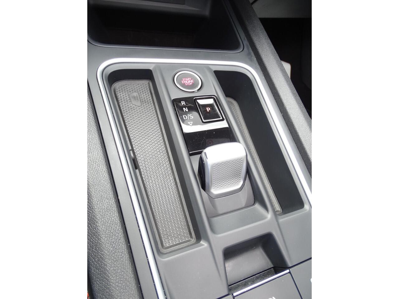 Seat LEON 1.4 TSI eHybrid PHEV FR Business Intense AUTOMAAT | PANORAMADAK | STUUR-STOELVERWARMING | NAVIAGATIE | ACHTERUIT RIJ CAMERA | LED PAKKET | VOLLEDIG DIGITAAL INSTRUMENTENPANEEL | DAB | KEYLESS ENTRY |