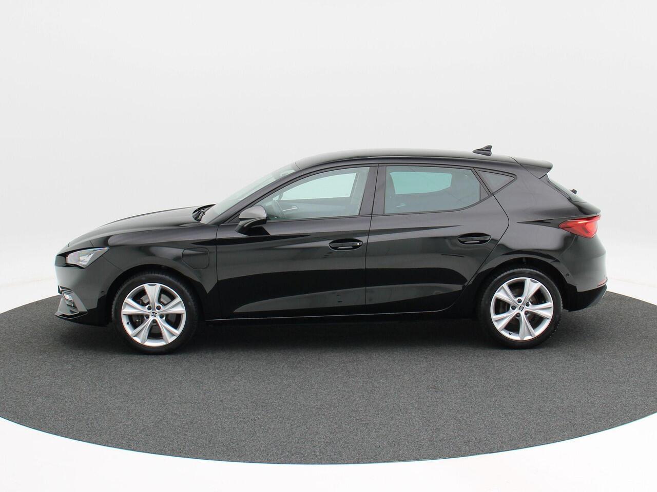 Seat LEON 1.4 TSi 204 Pk Phev eHybrid FR Business Intense | LED | Sensoren | Carplay | Navigatiesysteem | Stoel Verwarming | Climate Control | Privacy Glass | 17 Inch | 63.623 Km!!