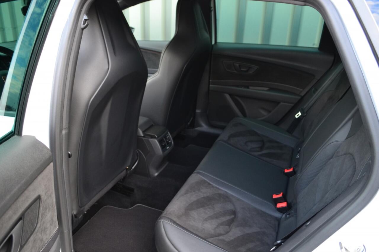 Seat LEON 2.0 TSI 4DRIVE CUPRA Ultimate Edition Camera/LED/Remus