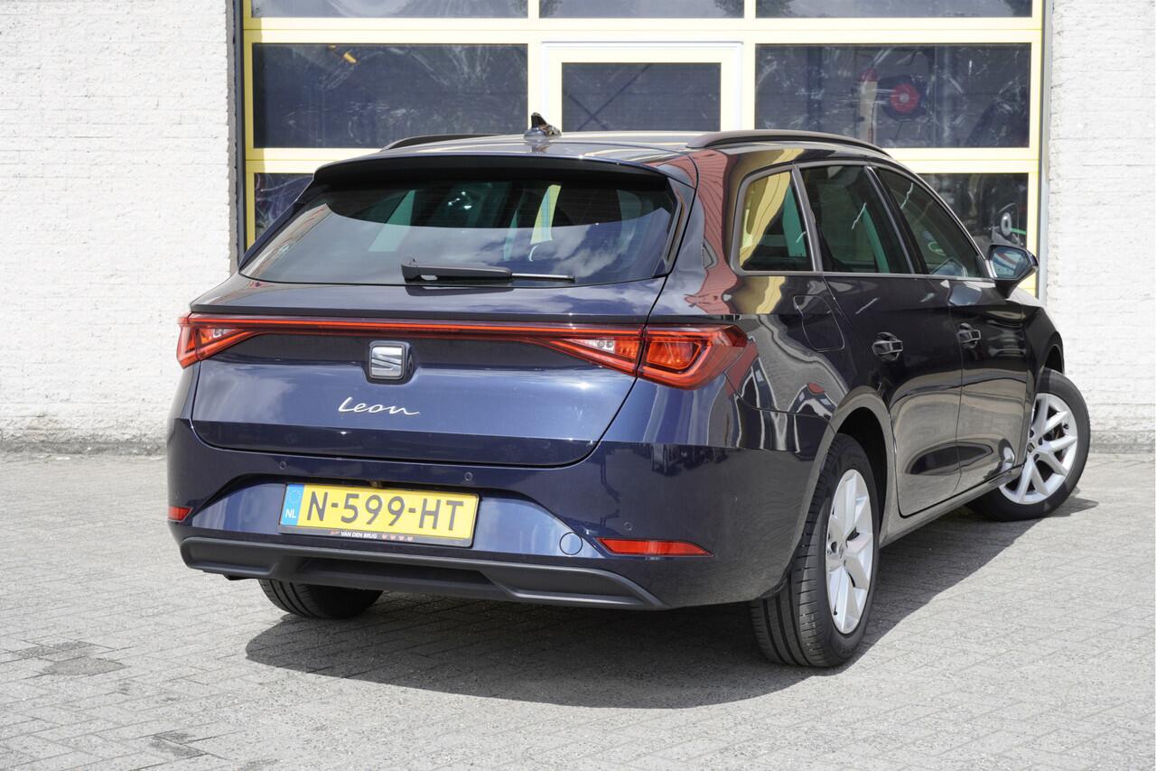 Seat LEON Sportstourer 1.0 eTSI Automaat! Style Business Intense BJ2021 Lmv 16" | Led | Pdc | Navi | Elek. trekhaak | Achteruitrijcamera | App-Connect | Virtual cockpit | Climate control | Cruise control | Extra getint glas