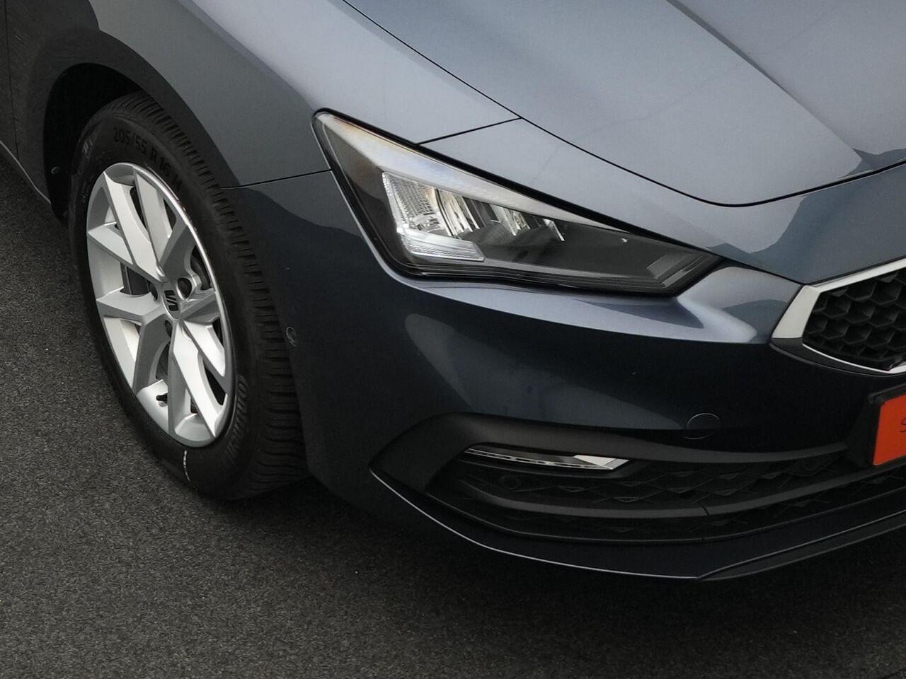 Seat LEON Sportstourer 1.0 eTSI 110 pk DSG Style Business Intense | Trekhaak | Achteruitrijcamera | Stoel-/stuurverwarming | 16 inch