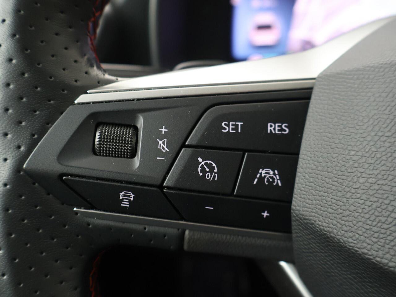 Seat LEON Sportstourer 1.4 TSI eHybrid PHEV FR Business Intense | 204 PK | SoH 99% | Trekhaak | Multifunctioneel stuurwiel |