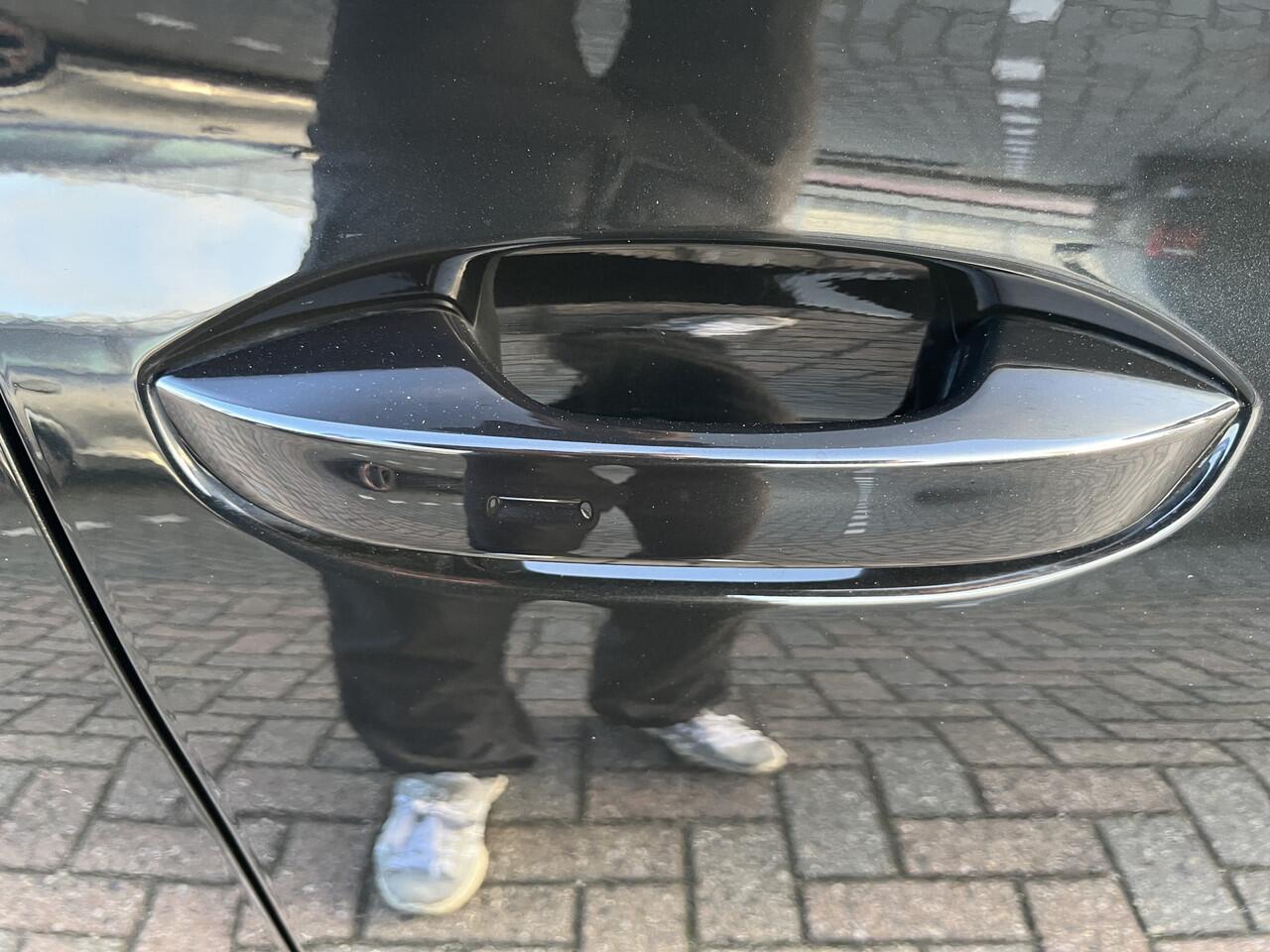 Seat LEON 1.4 TSI eHybrid PHEV FR Business Intense / AUTOMAAT/ KEYLESS/ FULL LINK/ PARK. SENSOREN + CAMERA/ LED/ ELEKTR. STOEL/ STUUR VERWARM./ KEYLESS/ NAVI/ 18" LMV