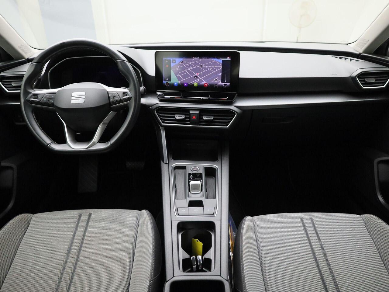 Seat LEON Sportstourer 1.5e TSI 150PK Style DSG automaat · Navigatie · Parkeersensoren · Lane assist · All-season banden ·