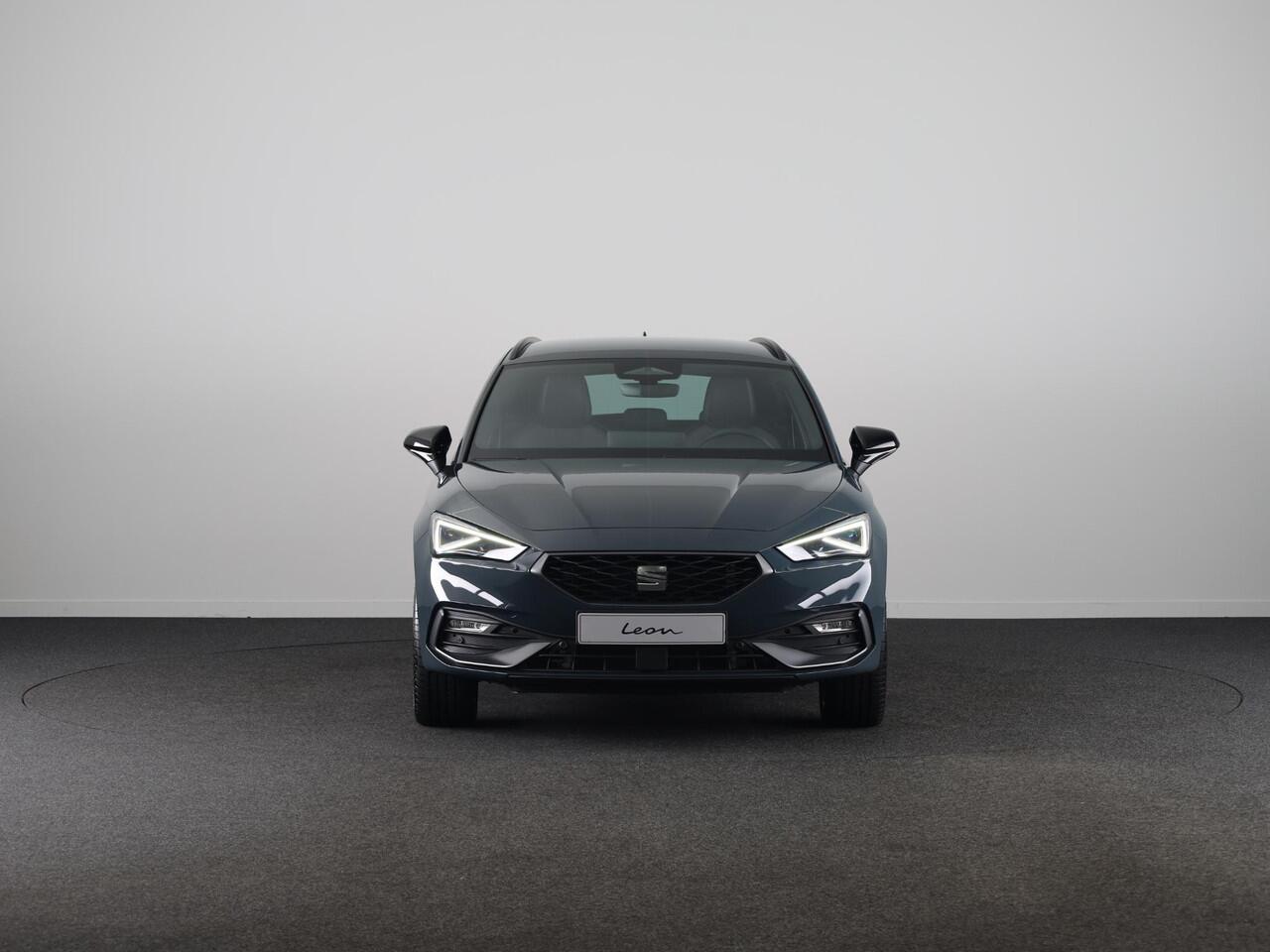 Seat LEON Sportstourer FR Business PHEV 1.5 TSI 204 pk 6 versn. DSG | Black Pack | Trekhaak | Safe & Driving Pack | | 18 inch