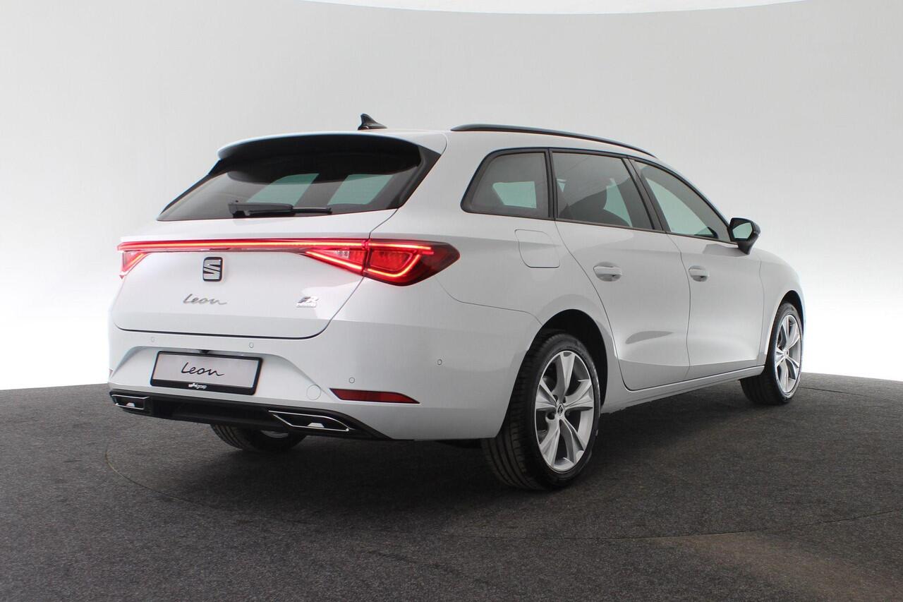 Seat LEON Sportstourer FR Business 1.5 TSI eHybrid 150 kW / 204 pk |