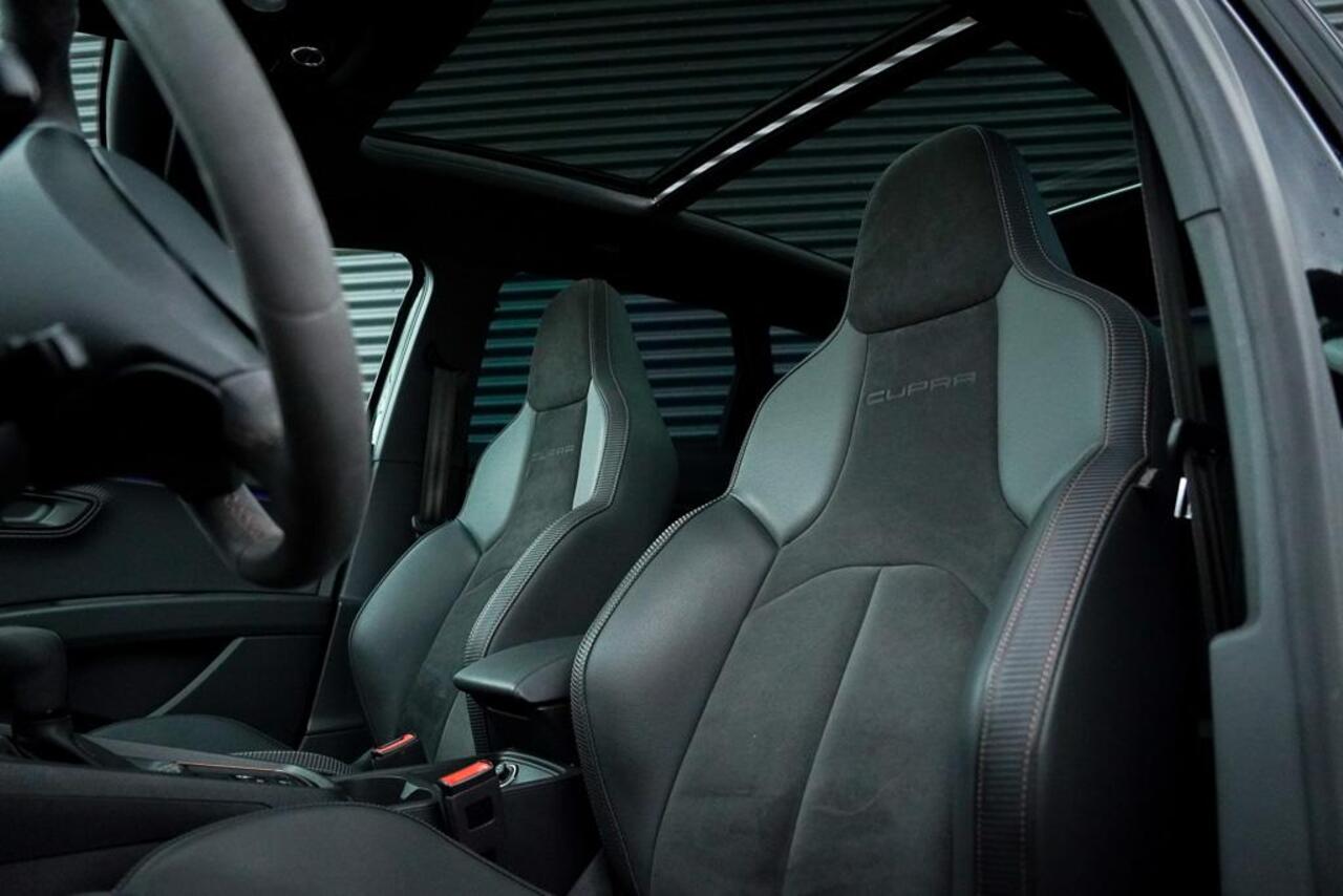 Seat LEON ST 2.0 TSI 4DRIVE CUPRA R Ultimate Edition / Pano / Carplay