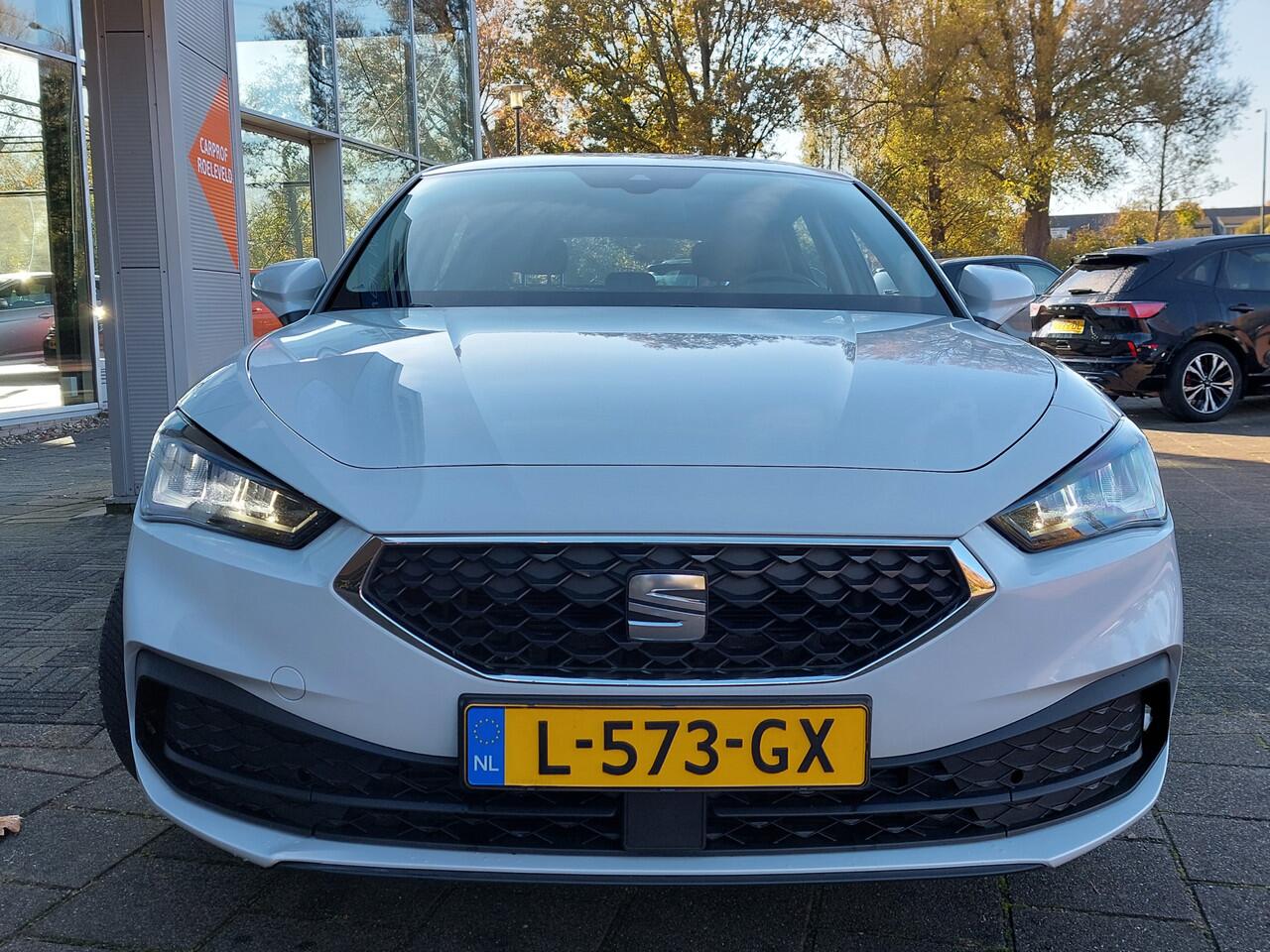 Seat LEON 1.0 TSI 110pk Style | Apple Carplay+Android Auto | Clima | Adap.Cruise | Digitaal Dashboard | Led Koplampen | Pdc | Rijstrook+Licht+Regensensor | 16''lm | Trekhaak