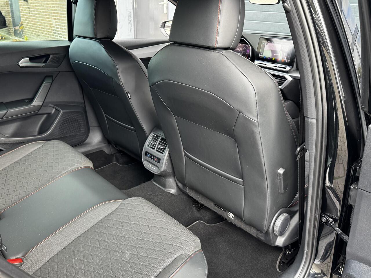 Seat LEON SPORTSTOURER 1.5 eTSI FR BUSINESS INTENSE I AUTOMAAT I ADAPT. CRUISE CONTROL I P-CAMERA