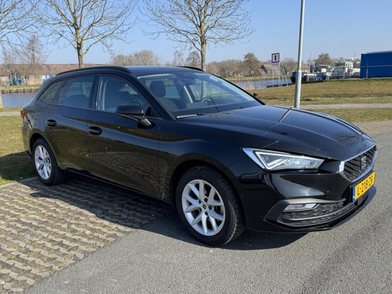 Seat LEON 1.0 eTSI Style Business intens | Camera | Carplay
