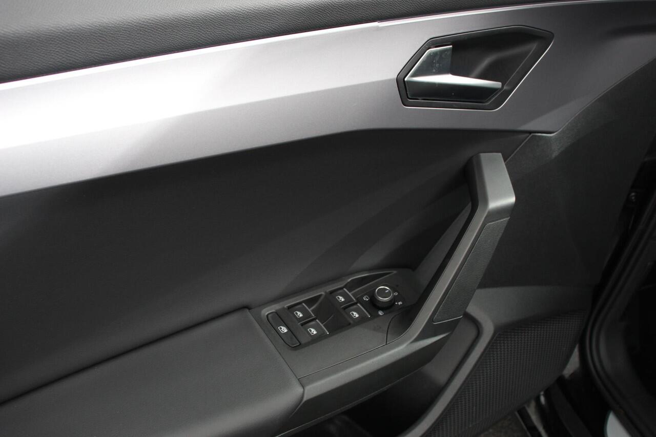 Seat LEON 1.5 eTSI 150pk DSG FR | Navigatie | Apple Carplay/Android Auto | Virtual Cockpit | Led | Adaptive Cruise Control | Dab | Stoelverwarming