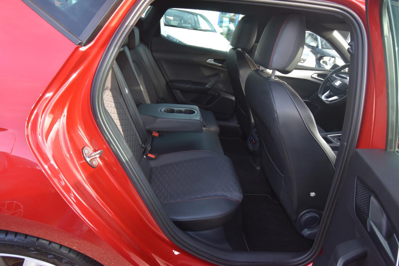 Seat LEON 1.5 eTSI FR , VIRTUAL COCKPIT , A UITRIJ CAM , PDC V+A , LED KOPL , LMV18 ,