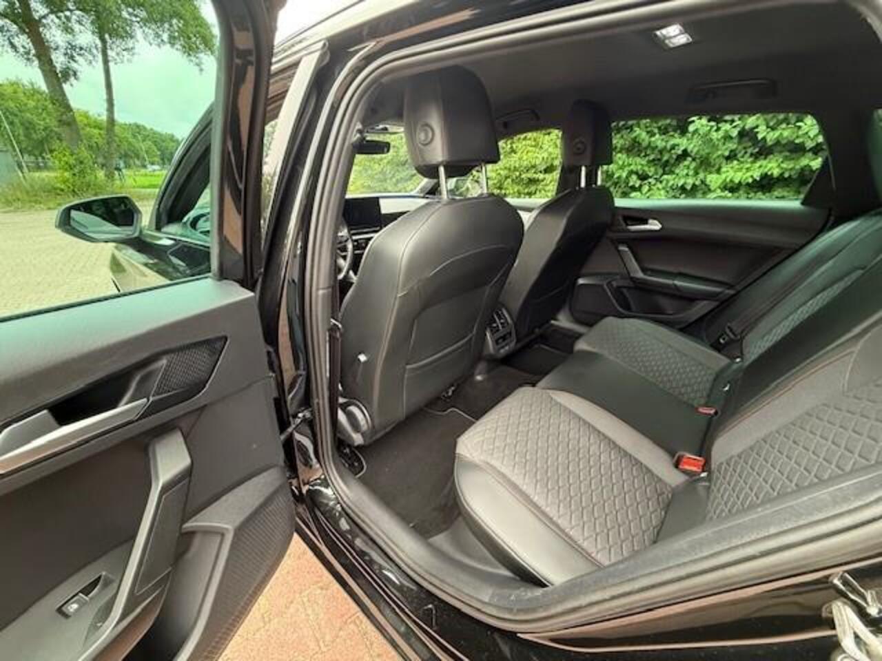 Seat LEON SPORTSTOURER 1.5 eTSI 150PK FR LAUNCH EDITION/LED/NAV/HLEER/ACARPLAY