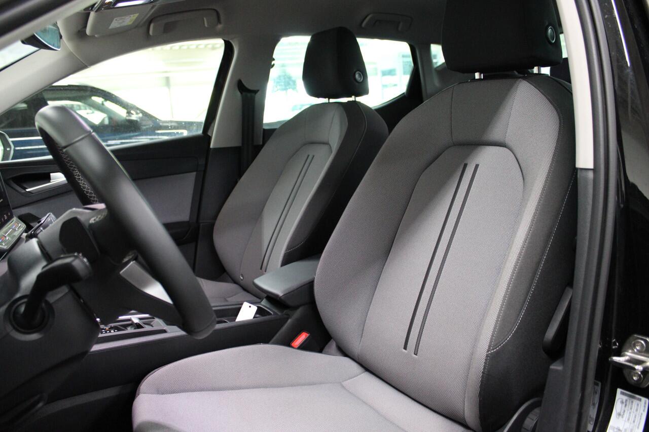 Seat LEON 1.5 eTSI Style Business Intense DSG / Automaat / 5 jaar garantie / Apple carplay / Android auto /